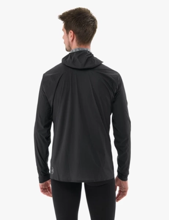 Compressport-kurtka-biegowa-hurricane-wodoodporna_4.jpg