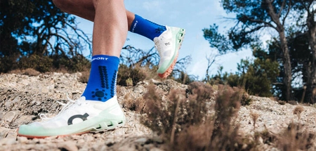 pol_pm_COMPRESSPORT-Skarpetki-do-biegania-trailowe-PRORACING-SOCKS-V4-TRAIL-dazz-blue-blues-6847_12.jpg