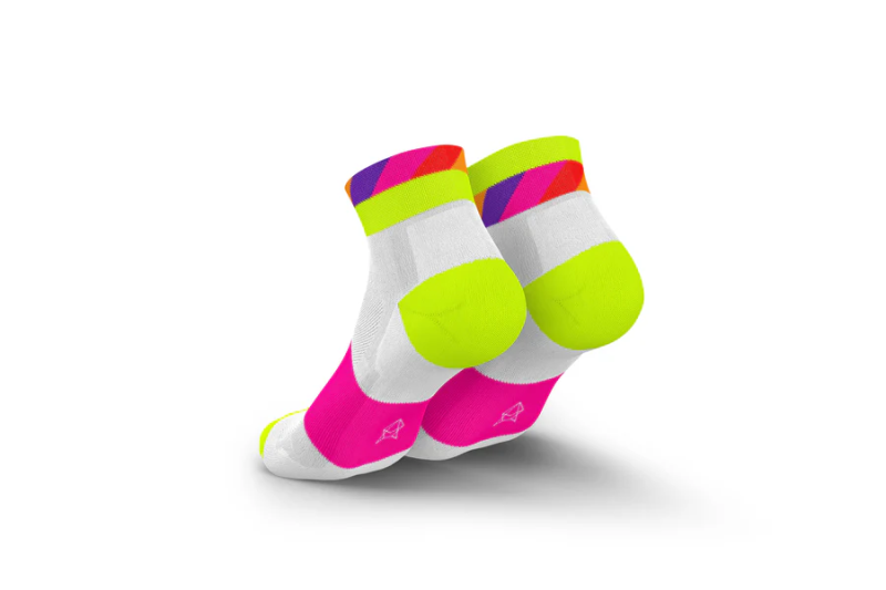 incylence-skarpetki-krotkie-ultralight-low-strides-short-white-canary_2.jpg