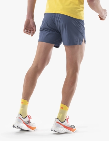 pol_pm_COMPRESSPORT-Spodenki-biegowe-PERFORMANCE-SHORT-indigo-7673_3.jpg