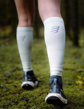 pol_pm_COMPRESSPORT-Opaski-kompresyjne-na-lydki-R2V3-aqua-jacaranda-8173_10.jpg
