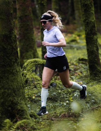 pol_pm_COMPRESSPORT-Opaski-kompresyjne-na-lydki-R2V3-aqua-jacaranda-8173_11.jpg