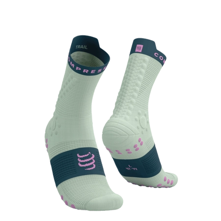 pol_pm_COMPRESSPORT-Skarpetki-do-biegania-trailowe-PRORACING-SOCKS-V4-TRAIL-aqua-stargazer-cyclamen-8222_8.jpg