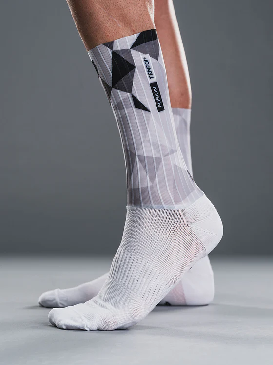 Fusion-Skarpety-aerodynamiczne-Pro-Aero-Sock-carbon.jpg