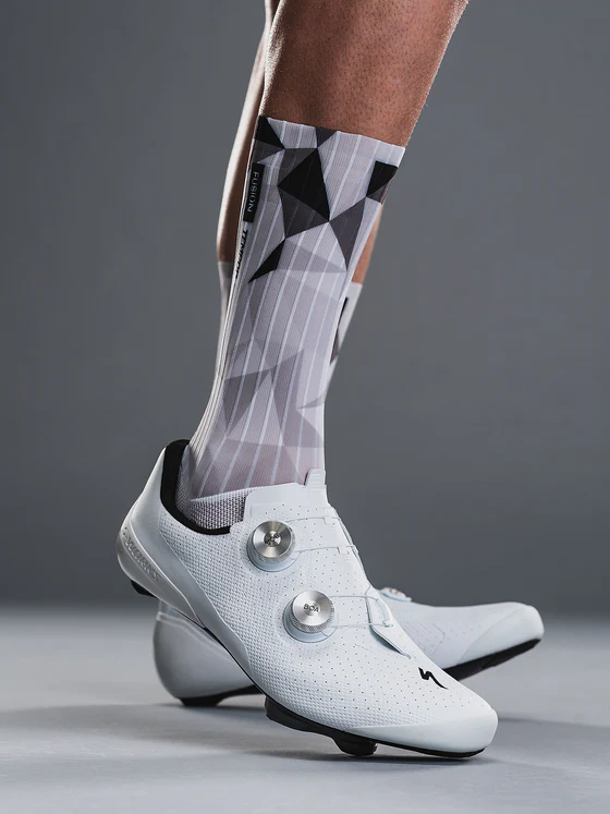 Fusion-Skarpety-aerodynamiczne-Pro-Aero-Sock-carbon_2.jpg