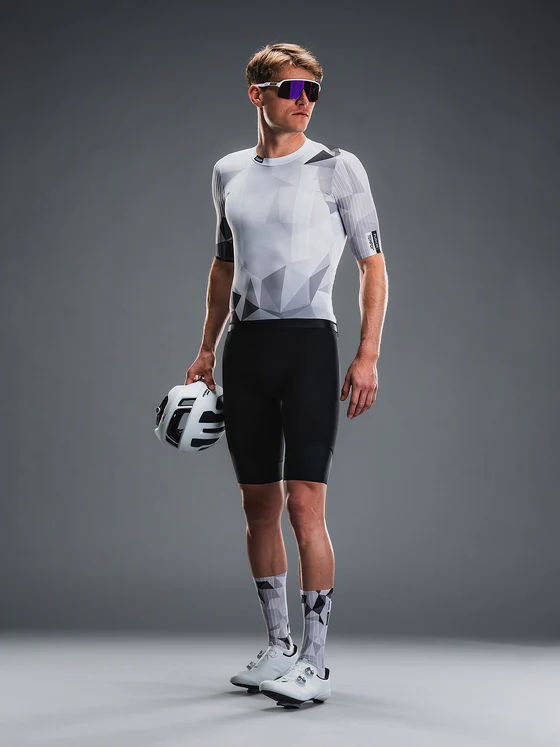 Fusion-Skarpety-aerodynamiczne-Pro-Aero-Sock-carbon_3.jpg