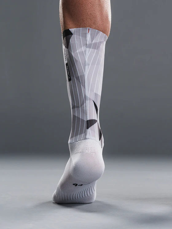 Fusion-Skarpety-aerodynamiczne-Pro-Aero-Sock-carbon_6.jpg