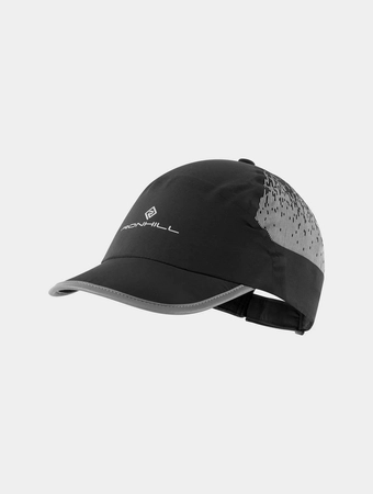 Ronhill-Czapka-biegowa-z-daszkiem-Reflect-cap-black-reflect.jpg