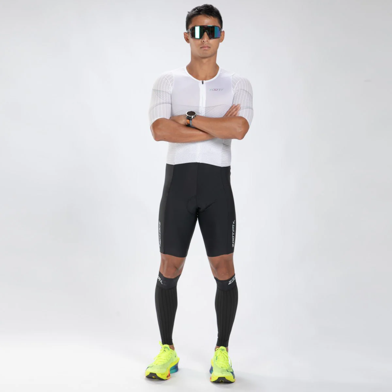 zoot-opaski-kompresyjne-na-łydki-calf-sleeves-ultra-p1x-aero-hyperblack_6.jpg