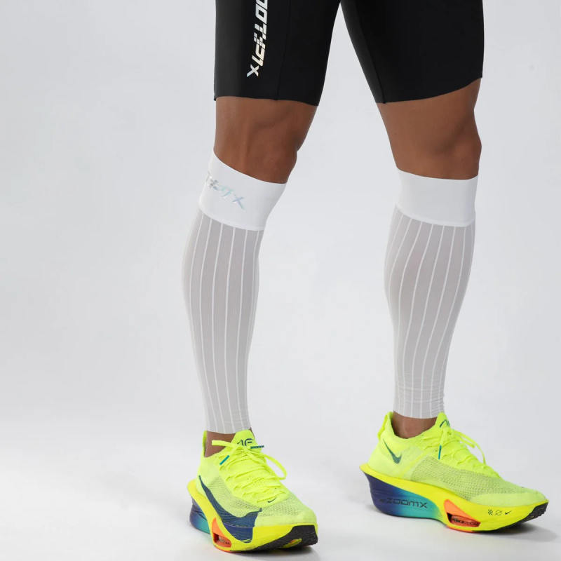 zoot-opaski-kompresyjne-na-łydki-calf-sleeves-ultra-p1x-aero-hyperwhite.jpg