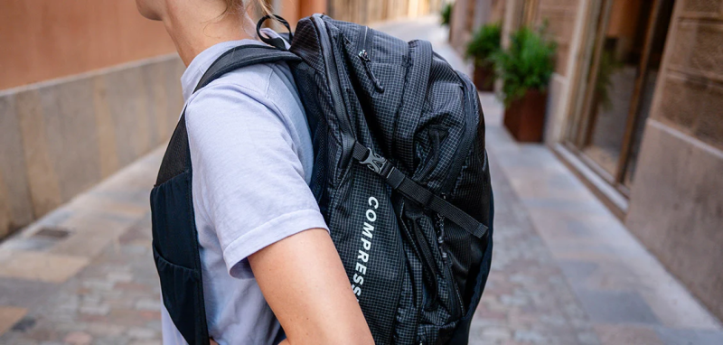 Compressport_Globe Racer Bag (2).jpg