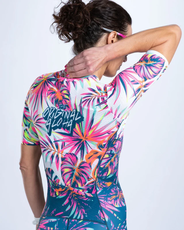 ZOOT_W_Aero Full Zip - Island Original (3).jpg