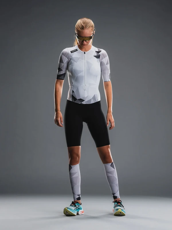 Fusion_Pro Tri Suit_Unisex_Carbon (4).jpg