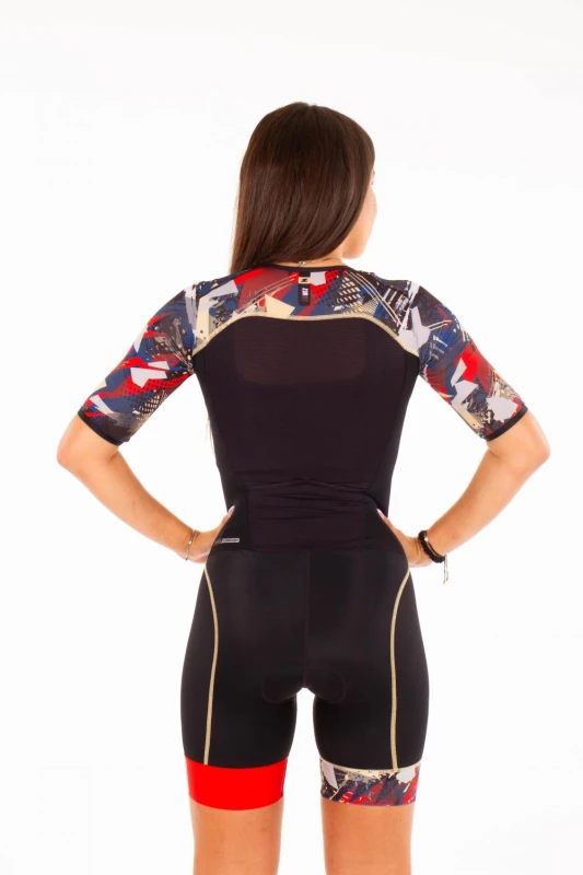 ttsuitstartfemme-6-20240927174454.jpg