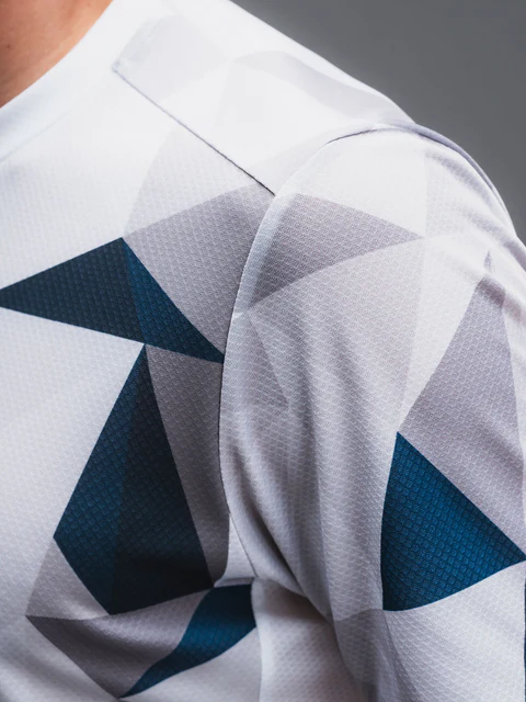 Fusion-Tempo-pro-run-t-shirt-blue_5.jpg
