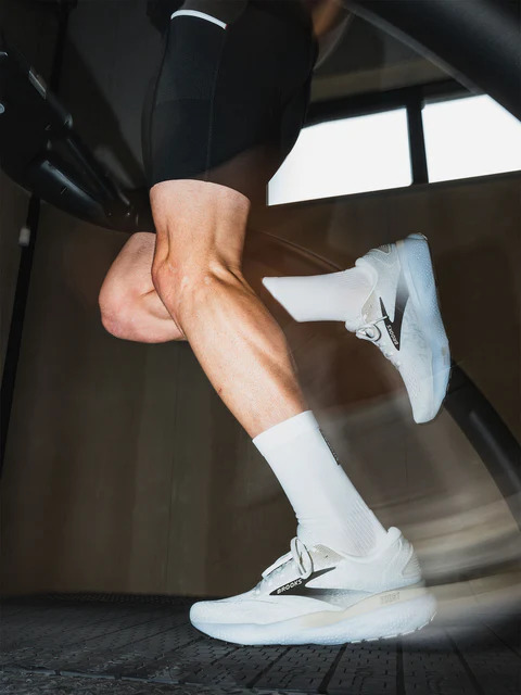 Fusion-Skarpetki-TEMPO-TWO-Run-Sock-white_4.jpg