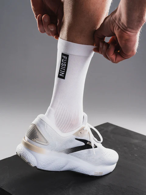 Fusion-Skarpetki-TEMPO-TWO-Run-Sock-white_7.jpg