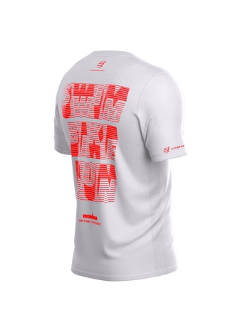 pol_pm_COMPRESSPORT-Koszulka-biegowa-meska-z-krotkim-rekawem-TRAINING-SS-T-SHIRT-IRONMAN-2026-white-neon-red-8881_4.png