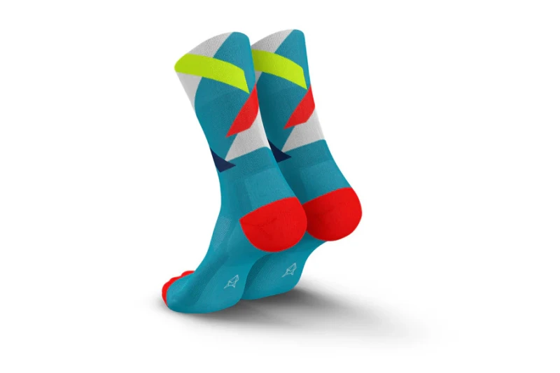 incylence-skarpetki-ultralight-high-strides-strikes-blue-inferno_2.jpg