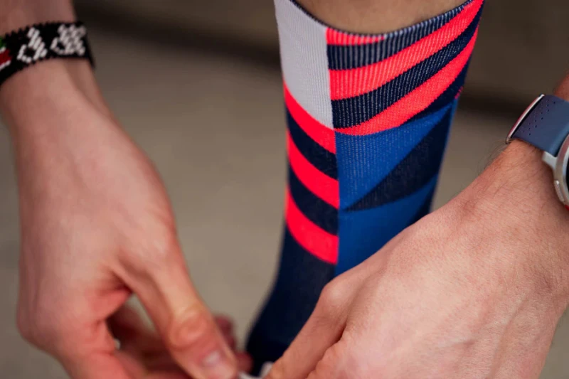incylence-skarpetki-ultralight-high-elements-navy-blue-inferno_5.jpg