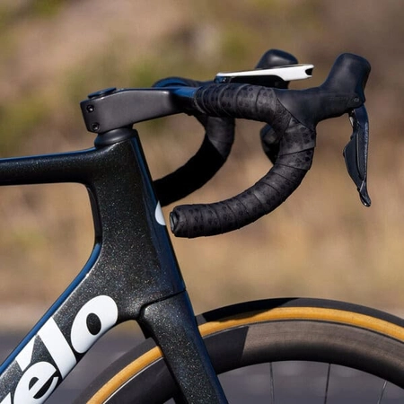 pol_pm_ULTRA-COOL-TECH-Chlodzaca-owijka-na-kierownice-GLACIER-COOLING-BAR-TAPE-black-8900_11.png