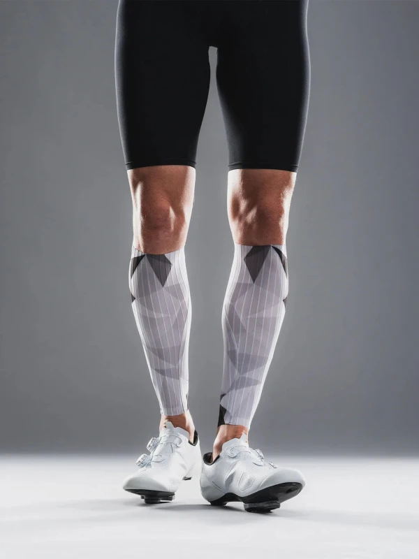 Fusion-Tempo-pro-calf-sleeves-opaski-aerodynamiczne-carbon.jpg
