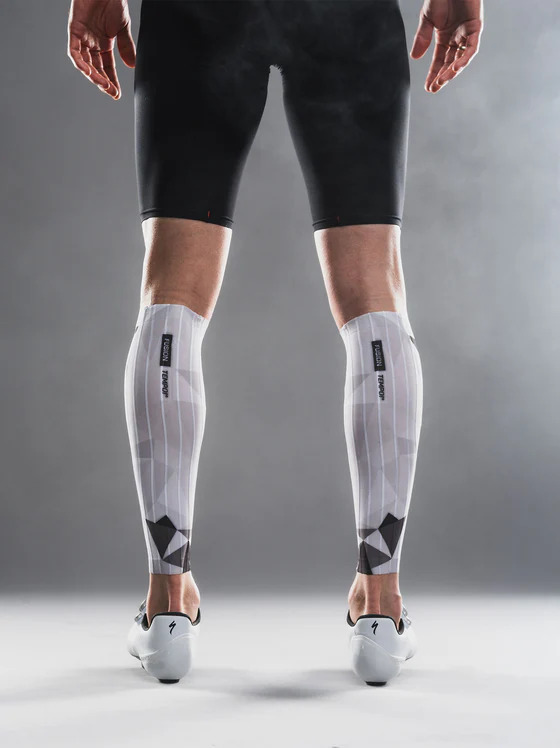 Fusion-Tempo-pro-calf-sleeves-opaski-aerodynamiczne-carbon_3.jpg