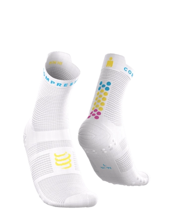 Compressport-Skarpetki-biegowe-Proracing-V4-Run-Ironman-2026-white.png