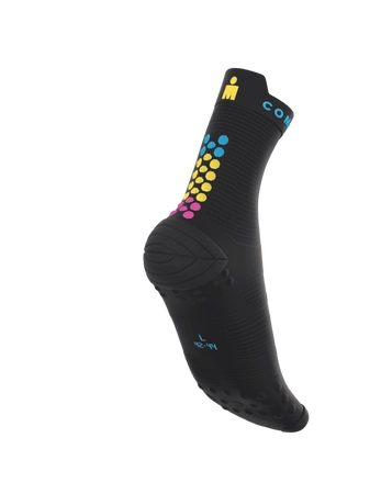 Compressport-Skarpetki-biegowe-Proracing-V4-Run-Ironman-2026-black_4.png