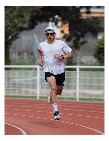 COMPRESSPORT-Koszulka-biegowa-meska-z-krotkim-rekawem-TRAINING-SS-T-SHIRT-IRONMAN-2026-white_6.jpg