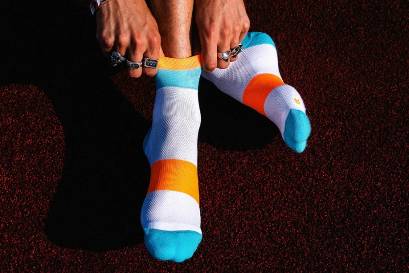 Incylence-Skarpetki-biegowe-Running-short-bands-cyan-orange_3.jpg