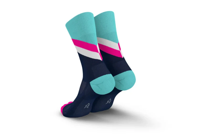 incylence-skarpetki-ultralight-socks-high-apex-navy-mint_2.jpg