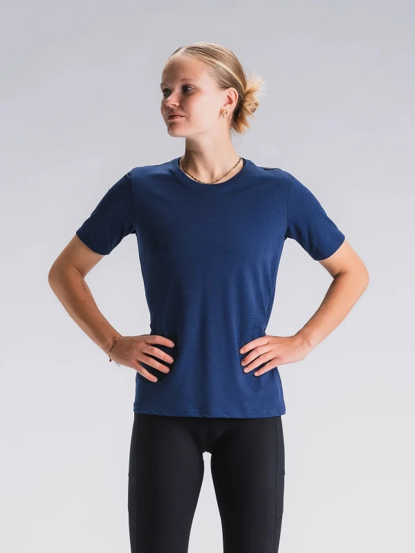 Womens-Run-T-shirt_1035_Night-blue_1_v2-10268742_94dd56d3-dda9-4666-a000-8a84174409ca.jpg