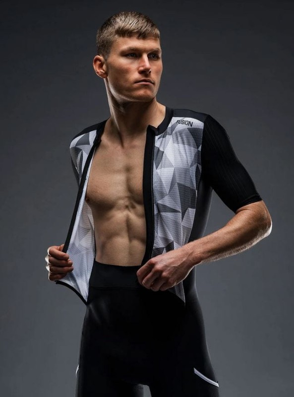 Fusion strój triathlonowy TEMPO! Two Suit black  (2).JPG