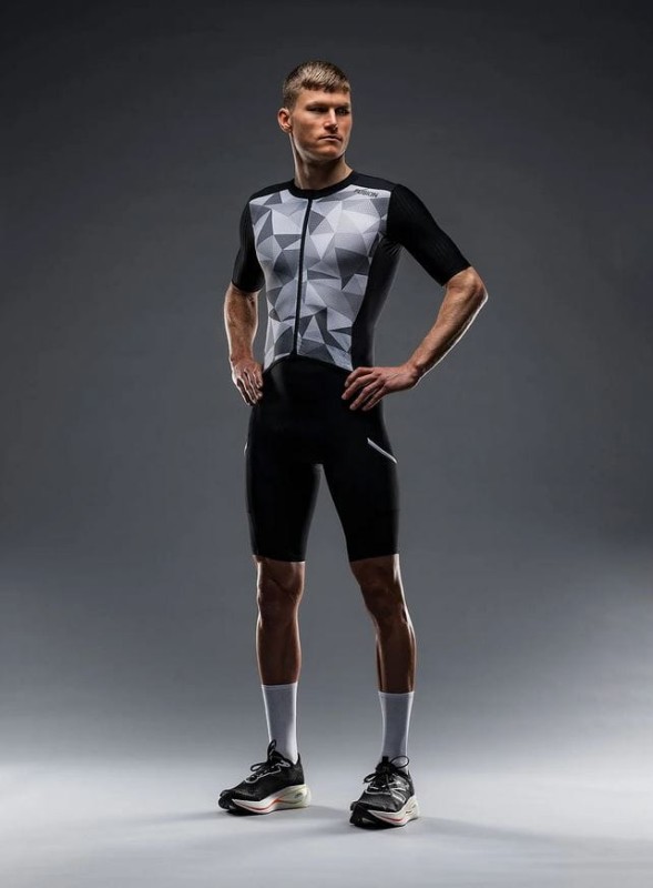 Fusion strój triathlonowy TEMPO! Two Suit black  (3).JPG