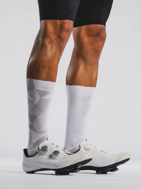 Fusion Skarpety aerodynamiczne RR Aero Sock whitegrey (5).JPG