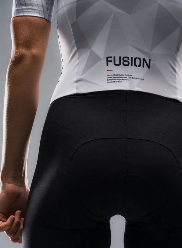 Fusion damski strój triathlonowy TEMPO! One whitegrey (6).JPG